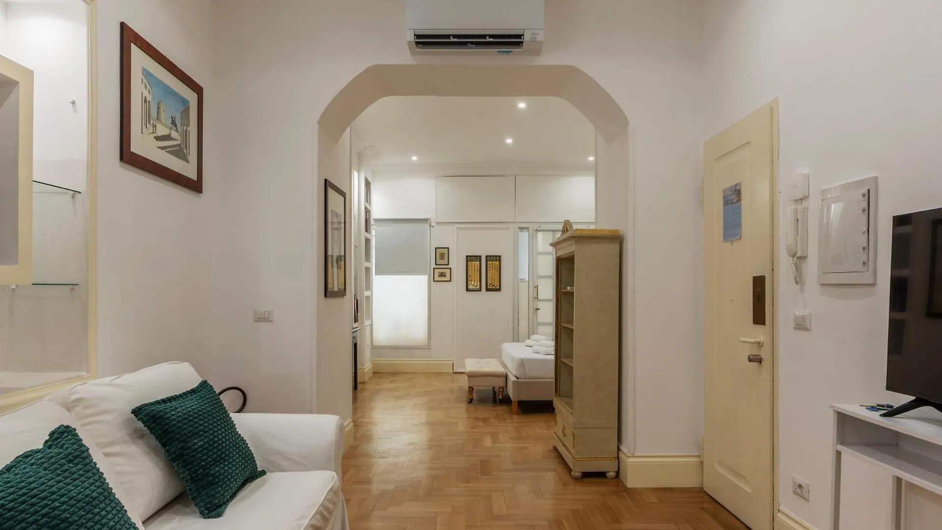 The Mirror Suite Next To Spanish Steps Rome