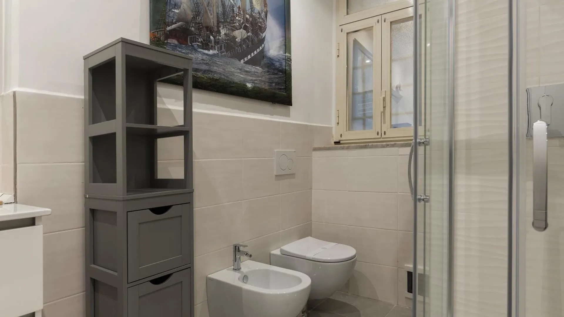 Apartment The Mirror Suite Next To Spanish Steps Rome